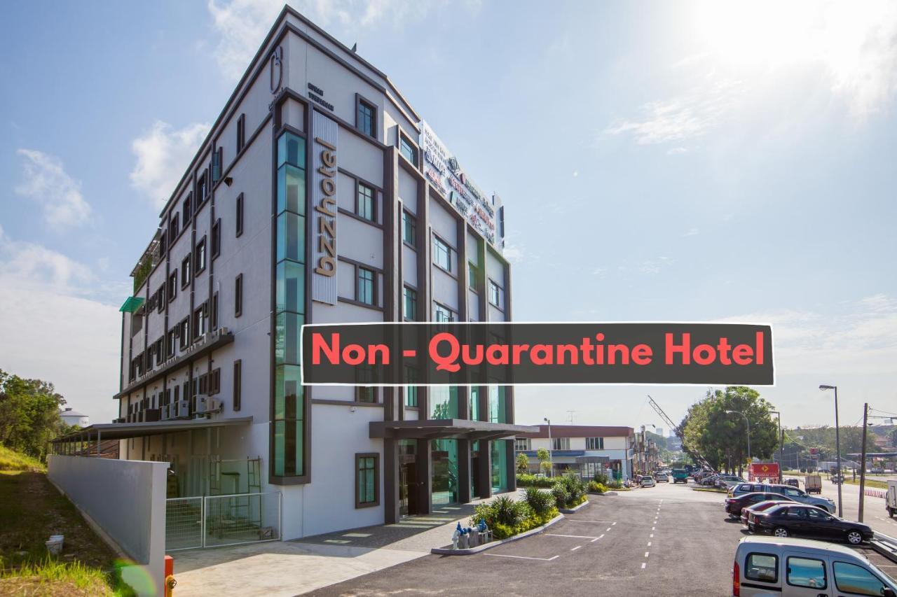 Bzz Hotel Скудай Екстериор снимка